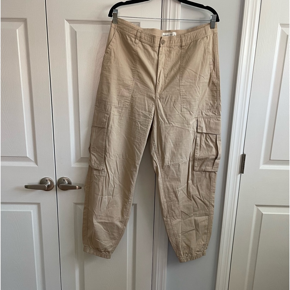 A&F cargo pants